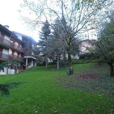Borgo Turistico Le Case Rosa *