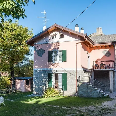 Borgo Turistico Le Case Rosa 塞斯托拉