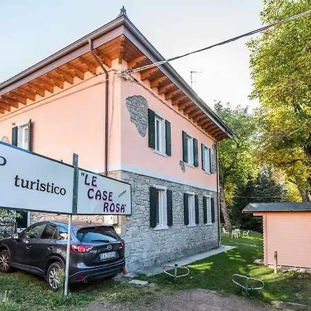 Borgo Turistico Le Case Rosa *